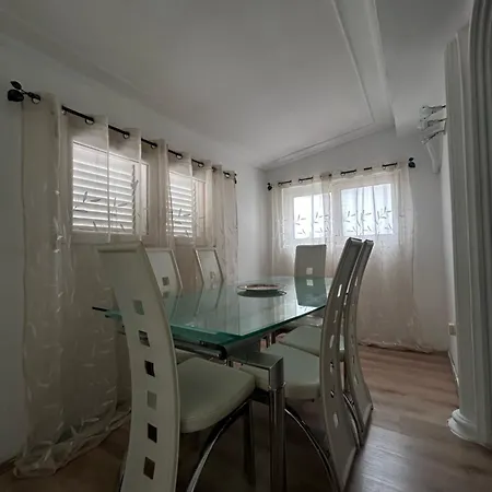 Green Apartment Apartment *