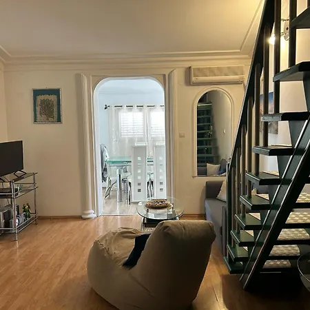 Green Apartment *